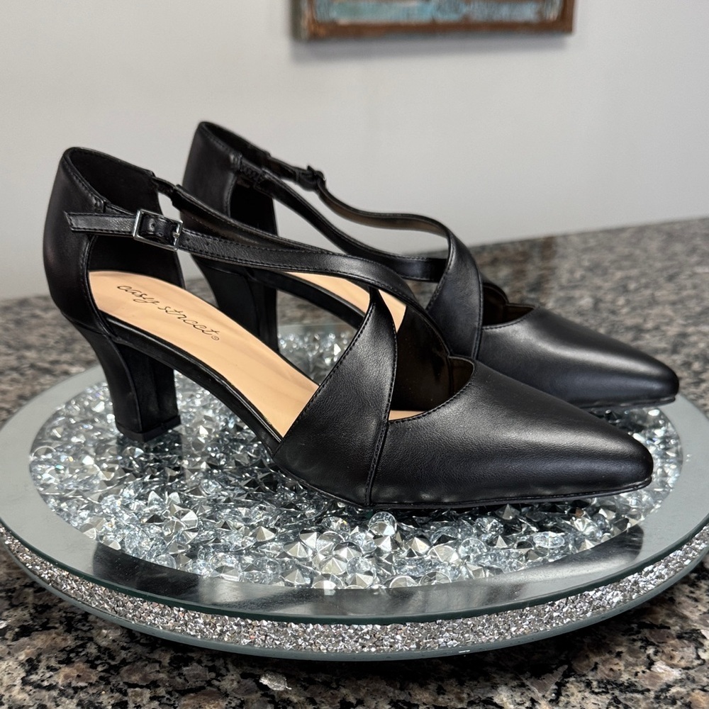 Easy Street Black Women's Heels NEW 9